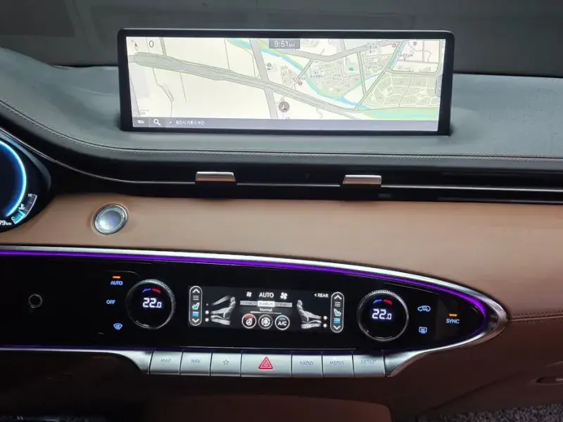 2022 Genesis GV70 с пробегом 44 879 км