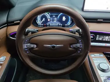 2022 Genesis GV70 с пробегом 44 879 км