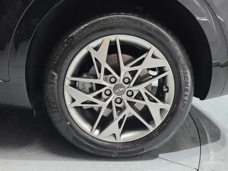 2022 Genesis GV70 с пробегом 44 879 км
