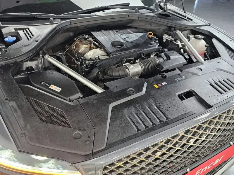 2021 Genesis GV70 с пробегом 51 000 км
