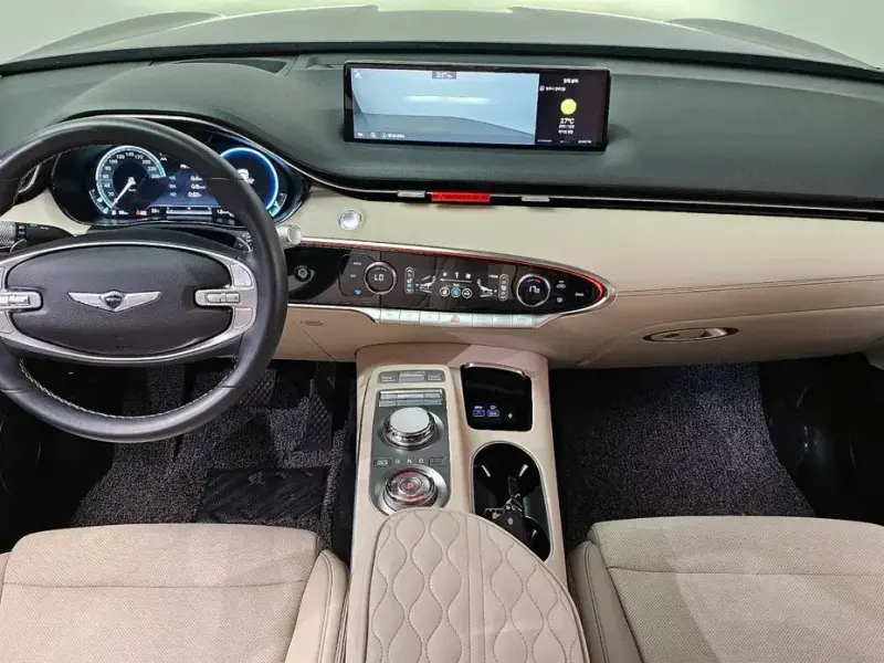 2021 Genesis GV70 с пробегом 51 000 км