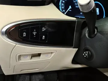 2021 Genesis GV70 с пробегом 51 000 км