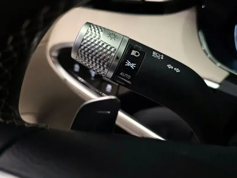 2021 Genesis GV70 с пробегом 51 000 км