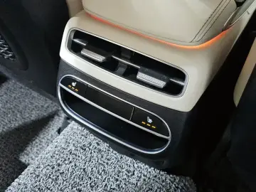 2021 Genesis GV70 с пробегом 51 000 км