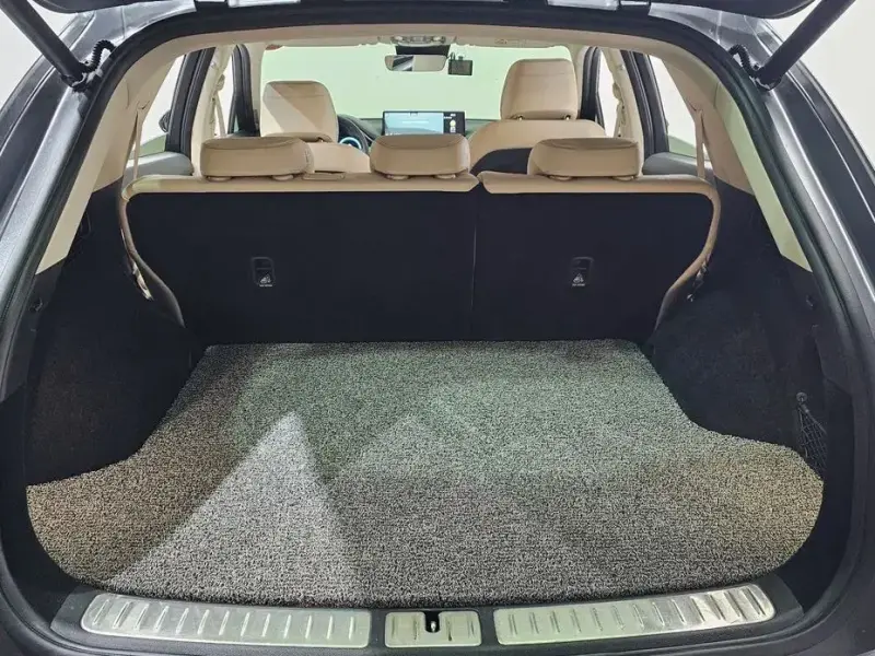 2021 Genesis GV70 с пробегом 51 000 км