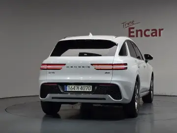 2022 Genesis GV70 с пробегом 70 762 км