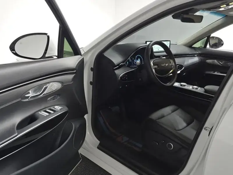 2022 Genesis GV70 с пробегом 70 762 км