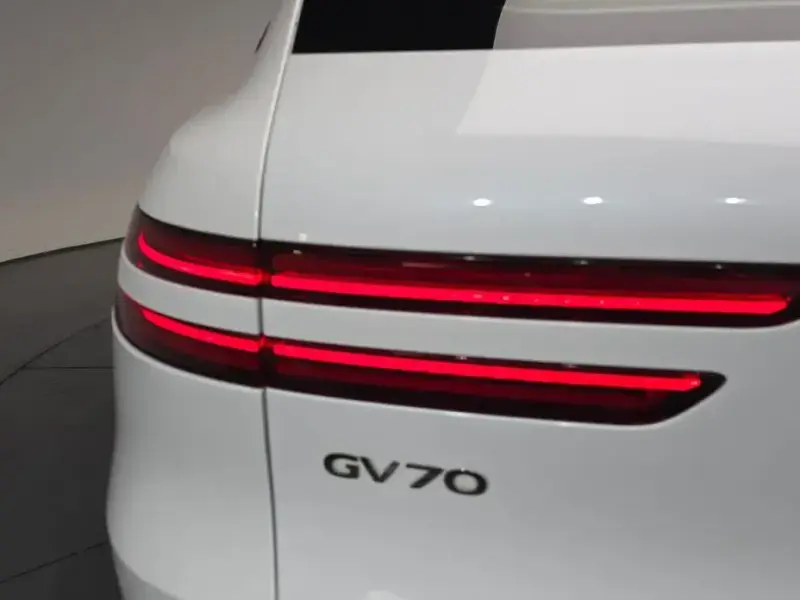 2022 Genesis GV70 с пробегом 70 762 км
