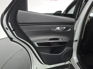 2022 Genesis GV70 с пробегом 70 762 км