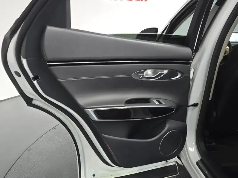 2022 Genesis GV70 с пробегом 70 762 км