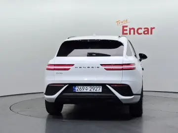 2021 Genesis GV70 с пробегом 67 273 км