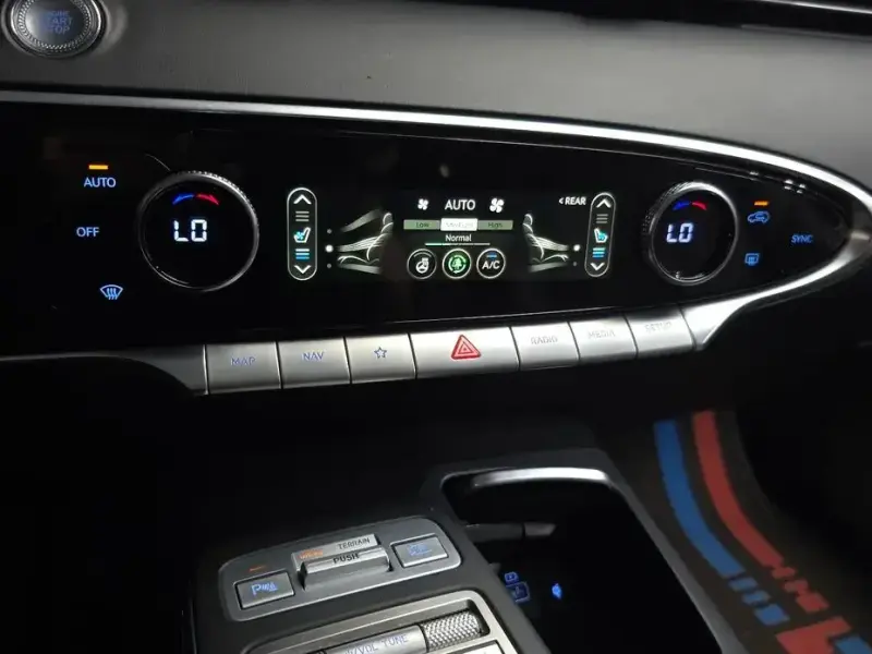 2022 Genesis GV70 с пробегом 70 762 км