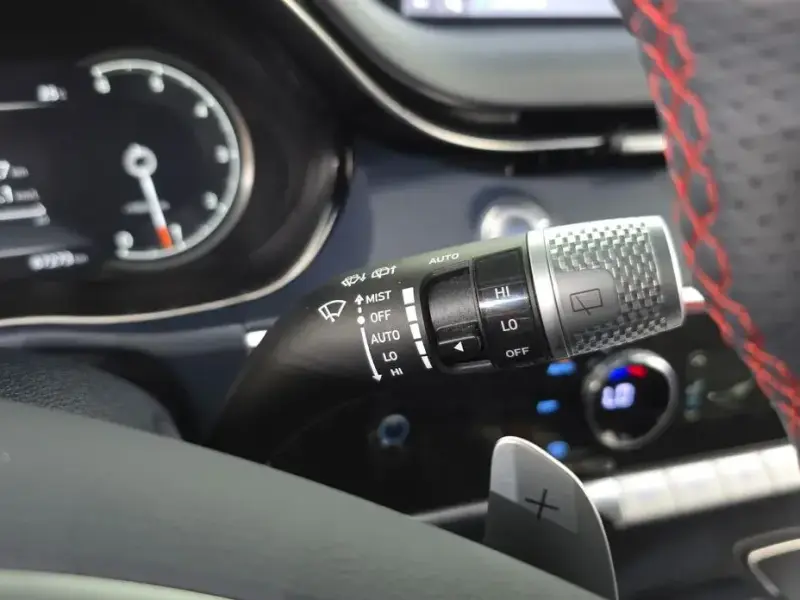 2021 Genesis GV70 с пробегом 67 273 км