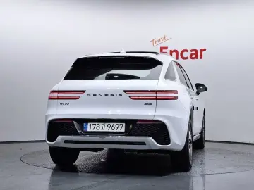 2021 Genesis GV70 с пробегом 64 494 км