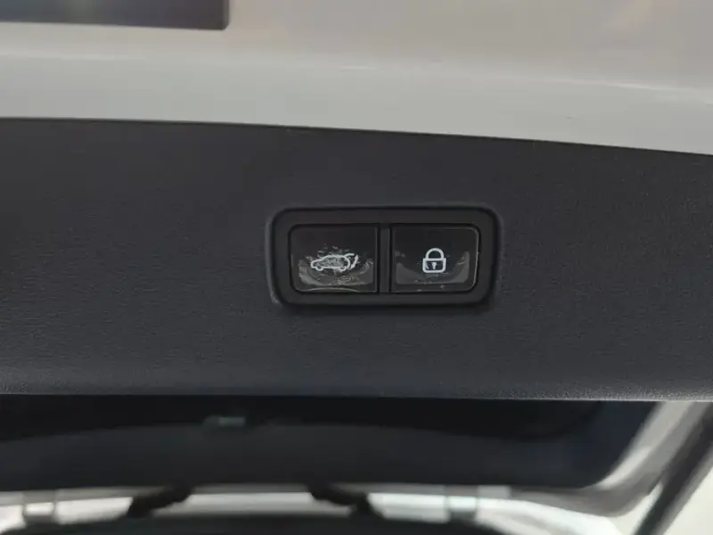 2021 Genesis GV70 с пробегом 67 273 км