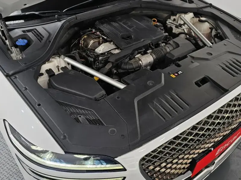 2021 Genesis GV70 с пробегом 64 494 км