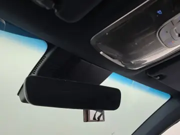2021 Genesis GV70 с пробегом 67 273 км