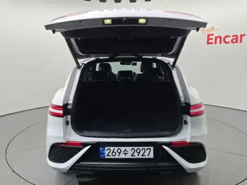 2021 Genesis GV70 с пробегом 67 273 км