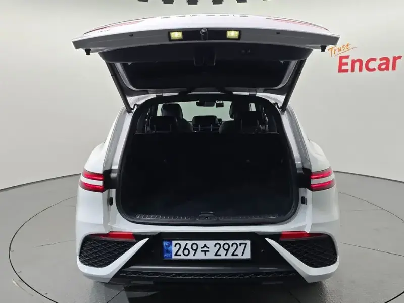2021 Genesis GV70 с пробегом 67 273 км