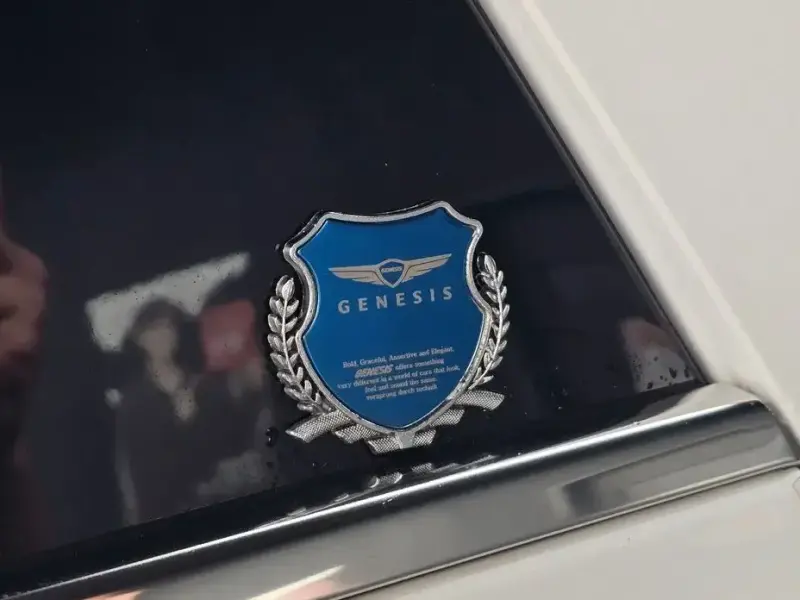 2021 Genesis GV70 с пробегом 64 494 км