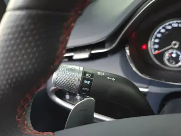 2021 Genesis GV70 с пробегом 67 273 км