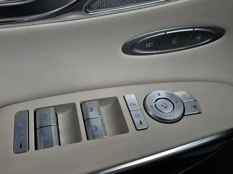 2021 Genesis GV70 с пробегом 64 494 км