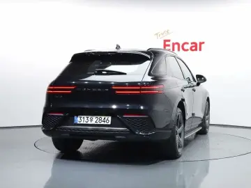2021 Genesis GV70 с пробегом 47 768 км