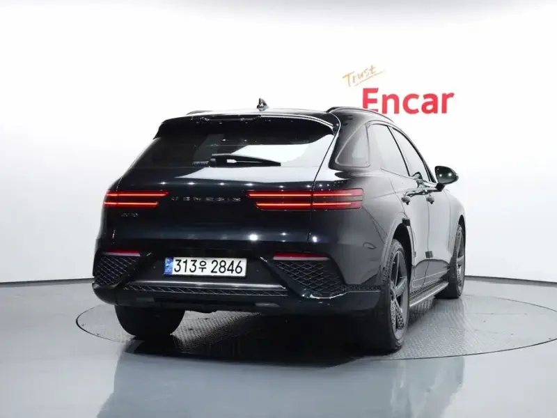 2021 Genesis GV70 с пробегом 47 768 км
