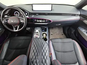 2021 Genesis GV70 с пробегом 47 768 км