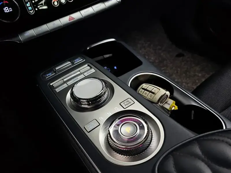 2021 Genesis GV70 с пробегом 47 768 км