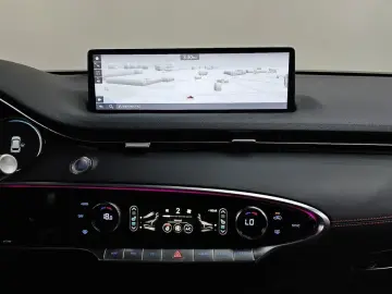 2021 Genesis GV70 с пробегом 47 768 км