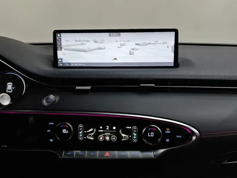 2021 Genesis GV70 с пробегом 47 768 км