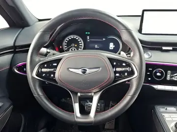 2021 Genesis GV70 с пробегом 47 768 км