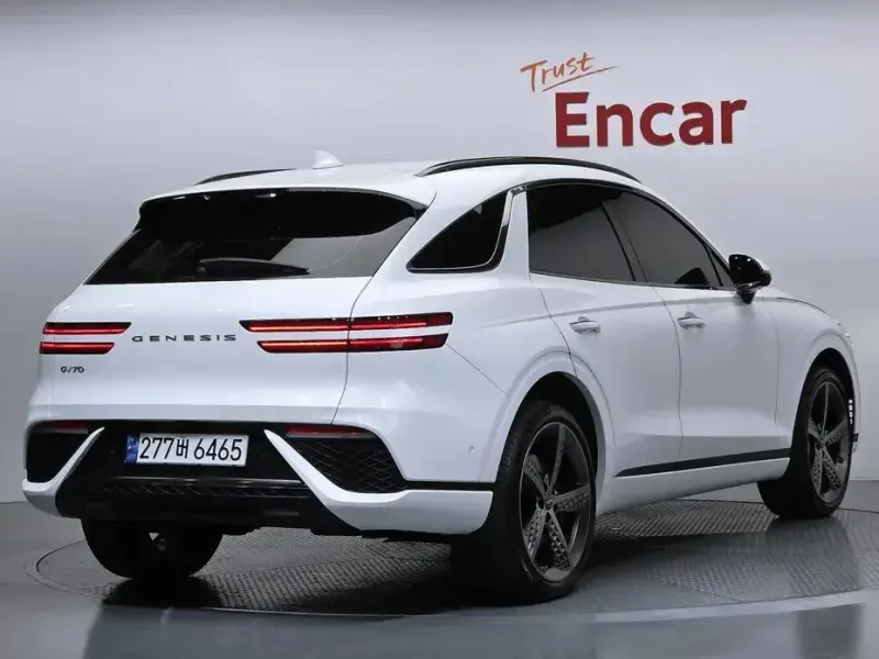 2022 Genesis GV70 с пробегом 95 085 км