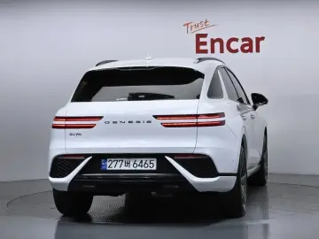 2022 Genesis GV70 с пробегом 95 085 км