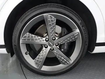 2022 Genesis GV70 с пробегом 95 085 км