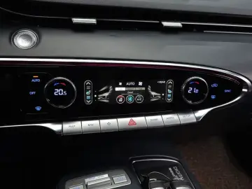 2022 Genesis GV70 с пробегом 95 085 км