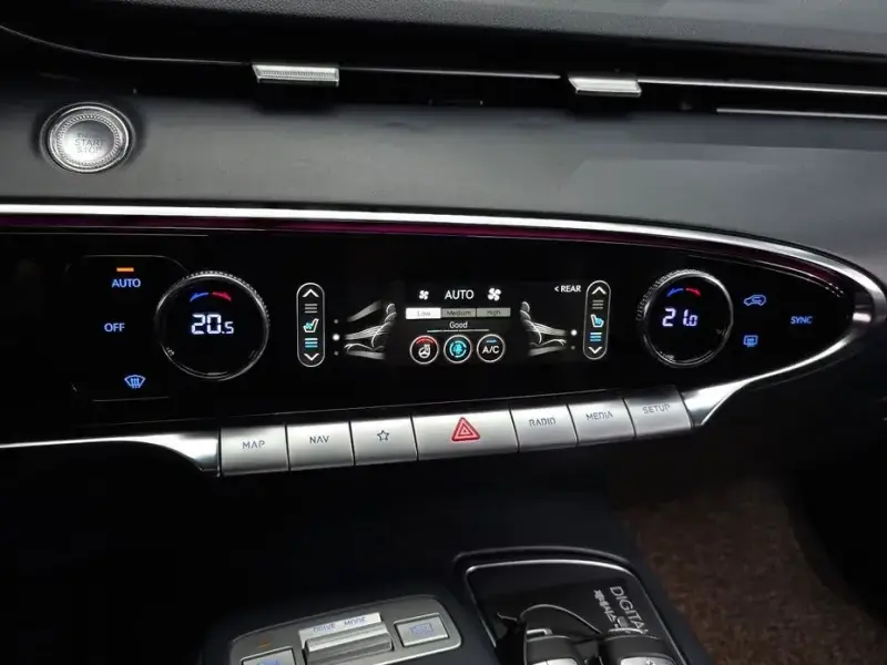 2022 Genesis GV70 с пробегом 95 085 км