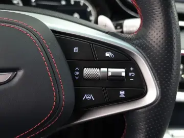 2022 Genesis GV70 с пробегом 95 085 км