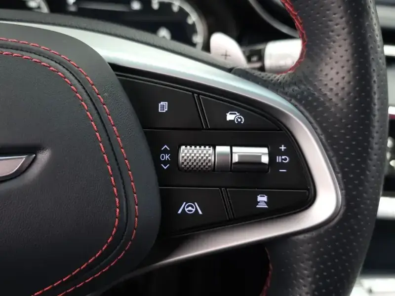 2022 Genesis GV70 с пробегом 95 085 км