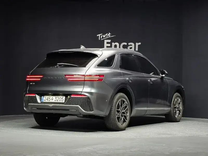 2021 Genesis GV70 с пробегом 56 631 км
