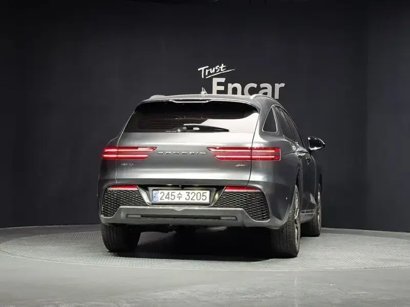 2021 Genesis GV70 с пробегом 56 631 км