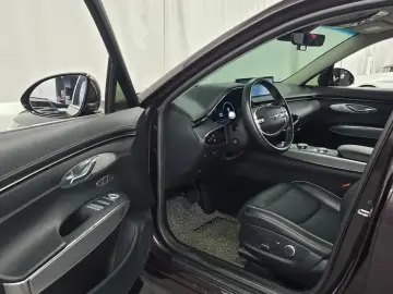 2021 Genesis GV70 с пробегом 91 171 км