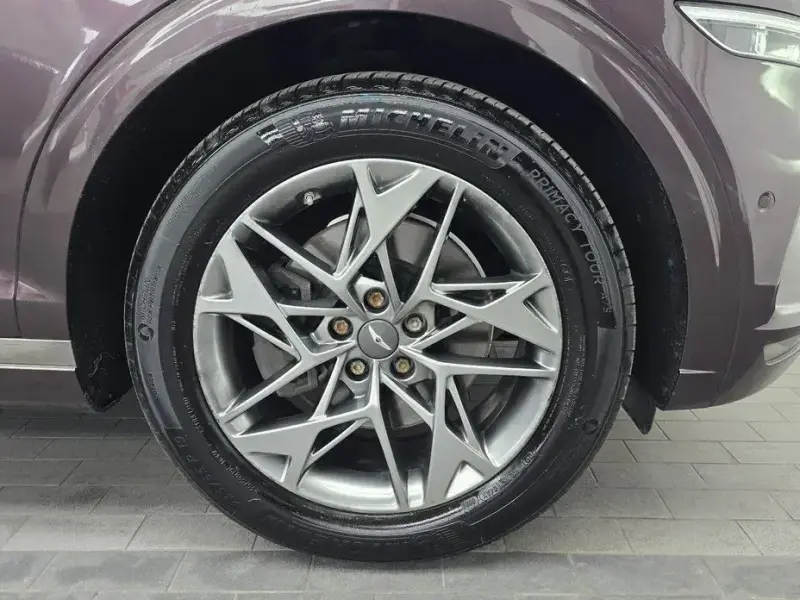 2021 Genesis GV70 с пробегом 91 171 км