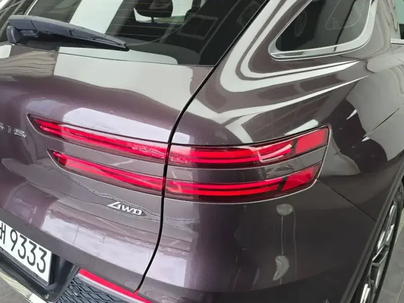 2021 Genesis GV70 с пробегом 91 171 км