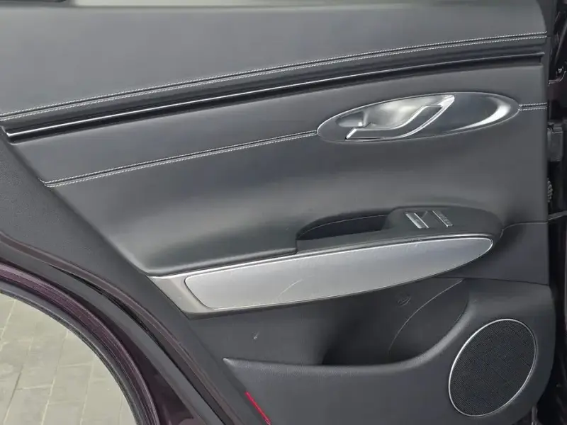 2021 Genesis GV70 с пробегом 91 171 км