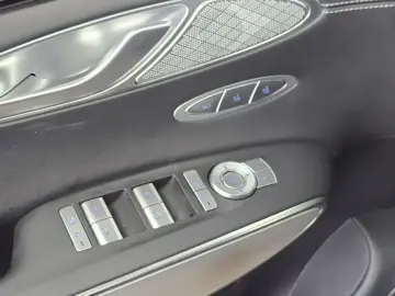 2021 Genesis GV70 с пробегом 91 171 км
