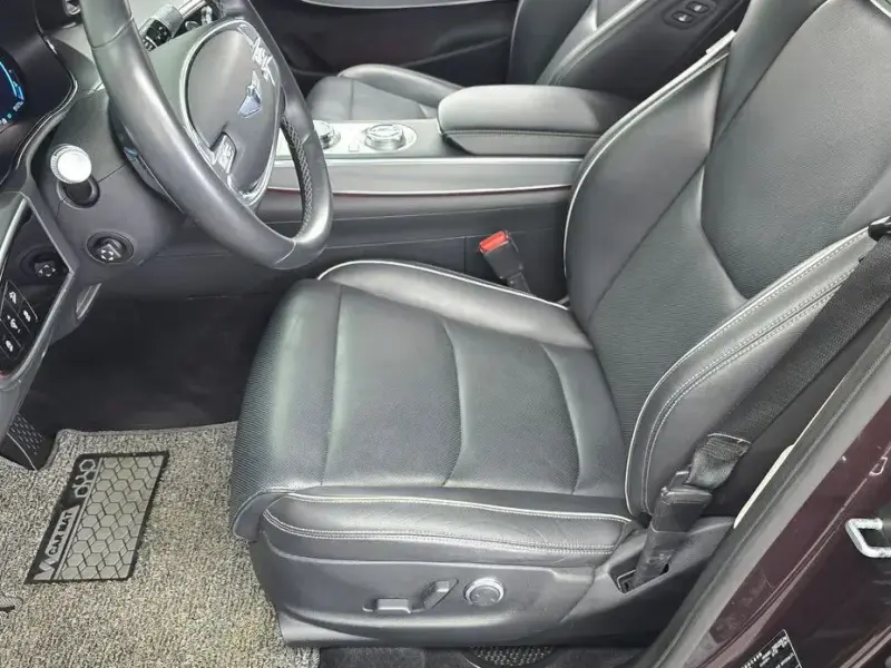 2021 Genesis GV70 с пробегом 91 171 км