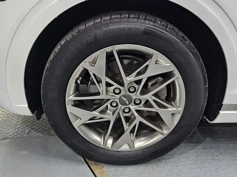 2021 Genesis GV70 с пробегом 75 538 км