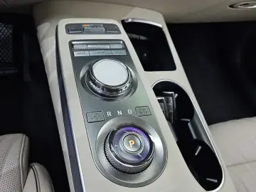 2021 Genesis GV70 с пробегом 75 538 км